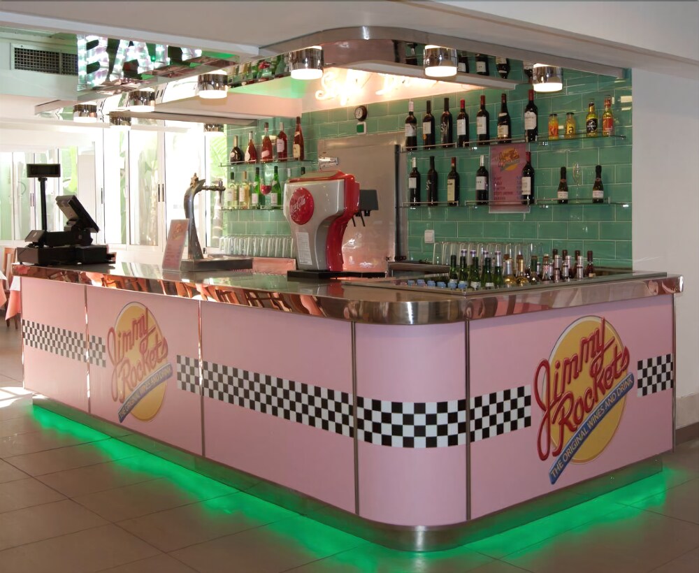 Hotel Bar