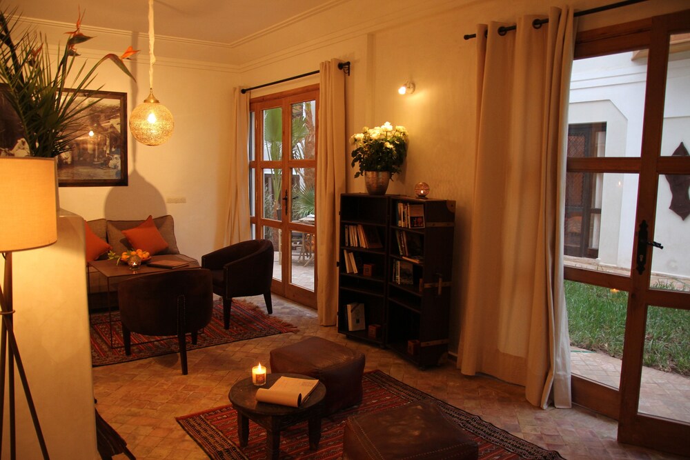 Hotel Lounge