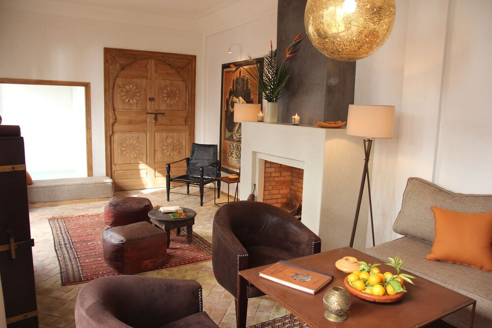 Hotel Lounge