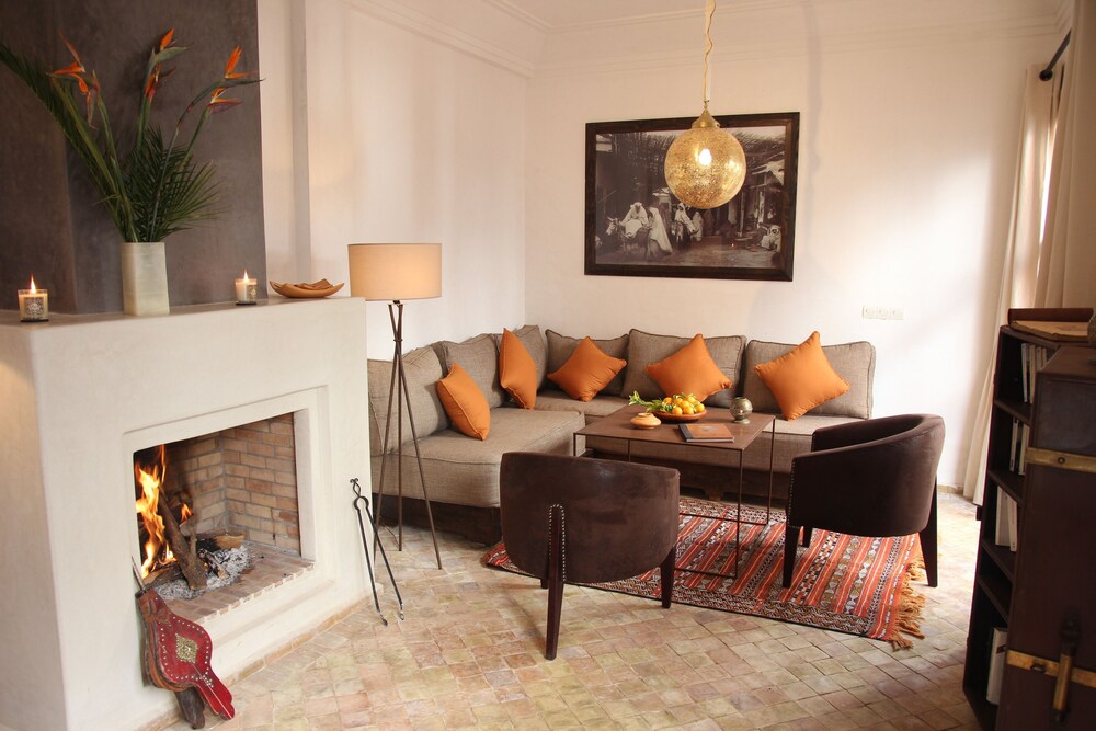 Hotel Lounge
