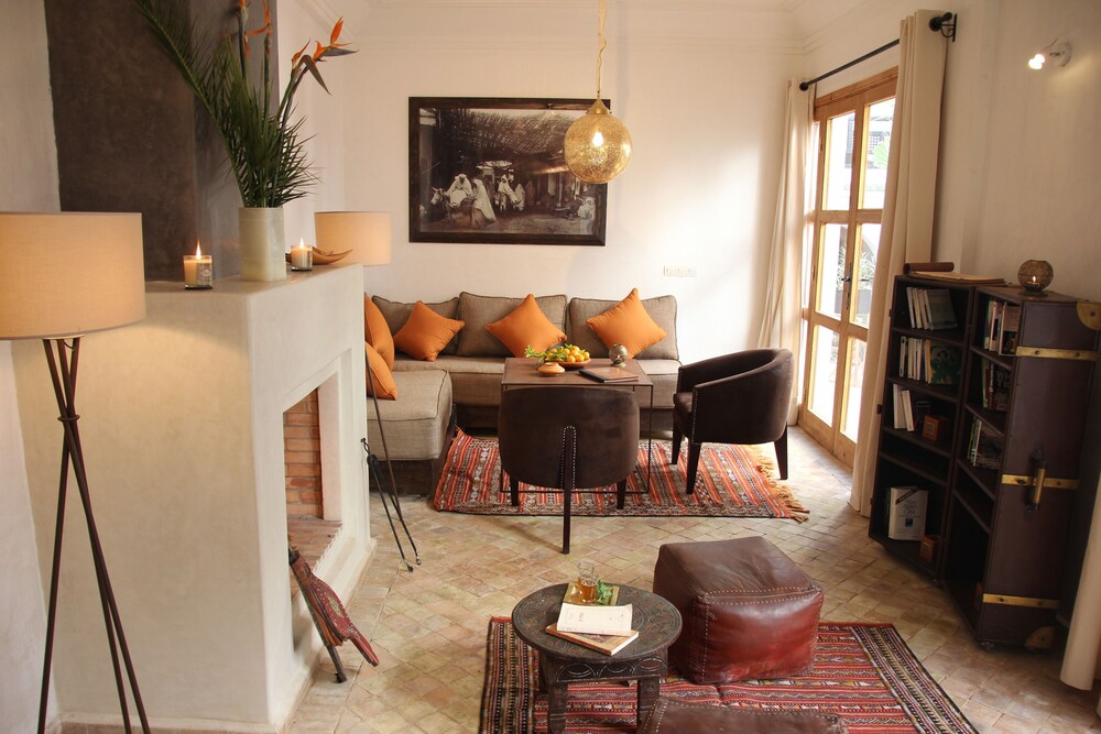Hotel Lounge