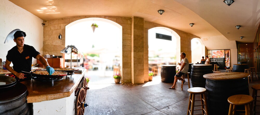 Snack Bar