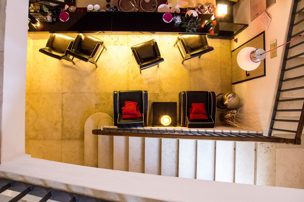 Hotel Bar