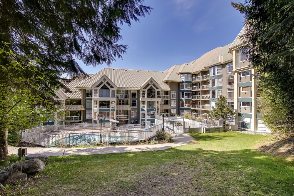 Courtyard View