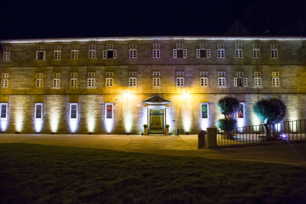 Façade de l'hôtel - Soir/Nuit