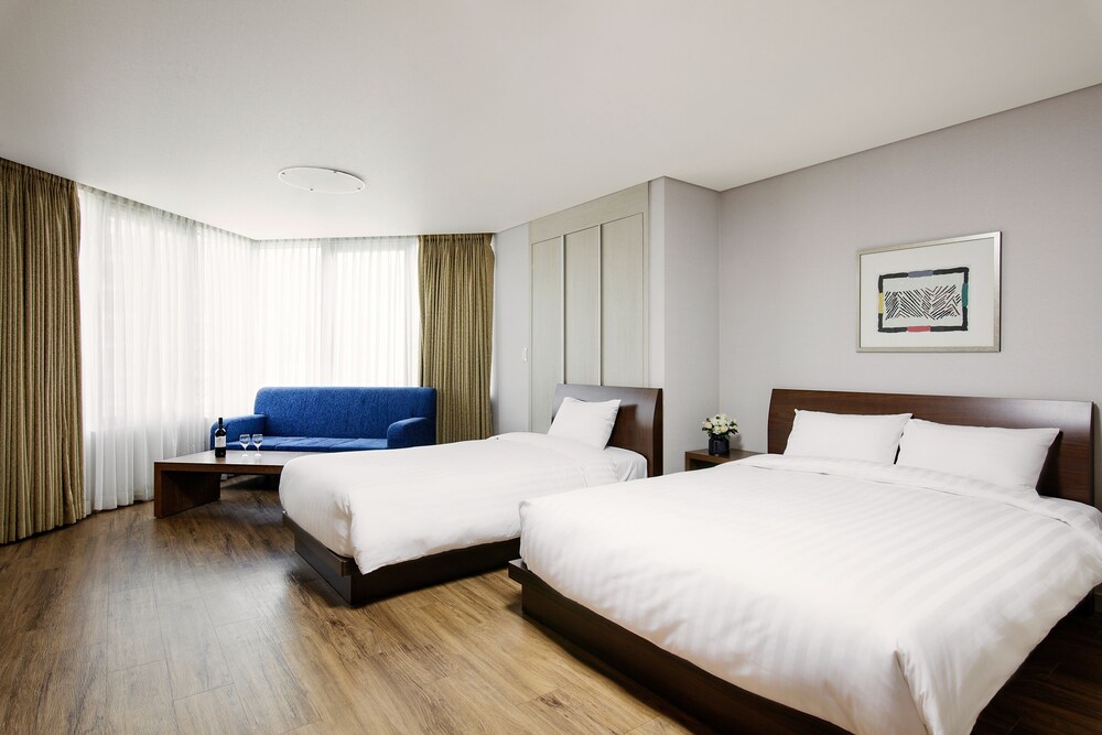 Superior Family Twin (3 People) - Guestroom