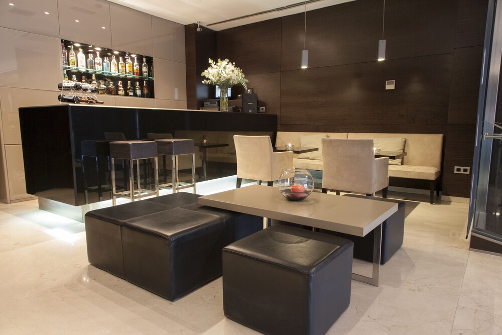 Hotel Bar
