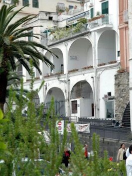 Esterni