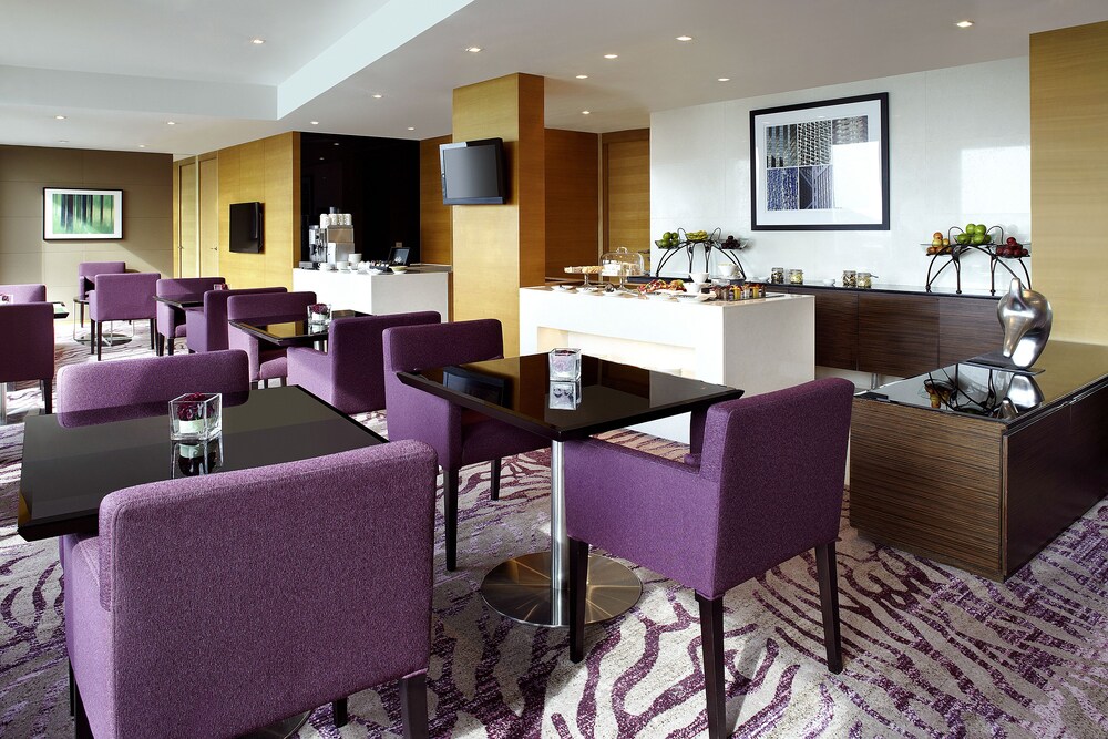 Executive Lounge