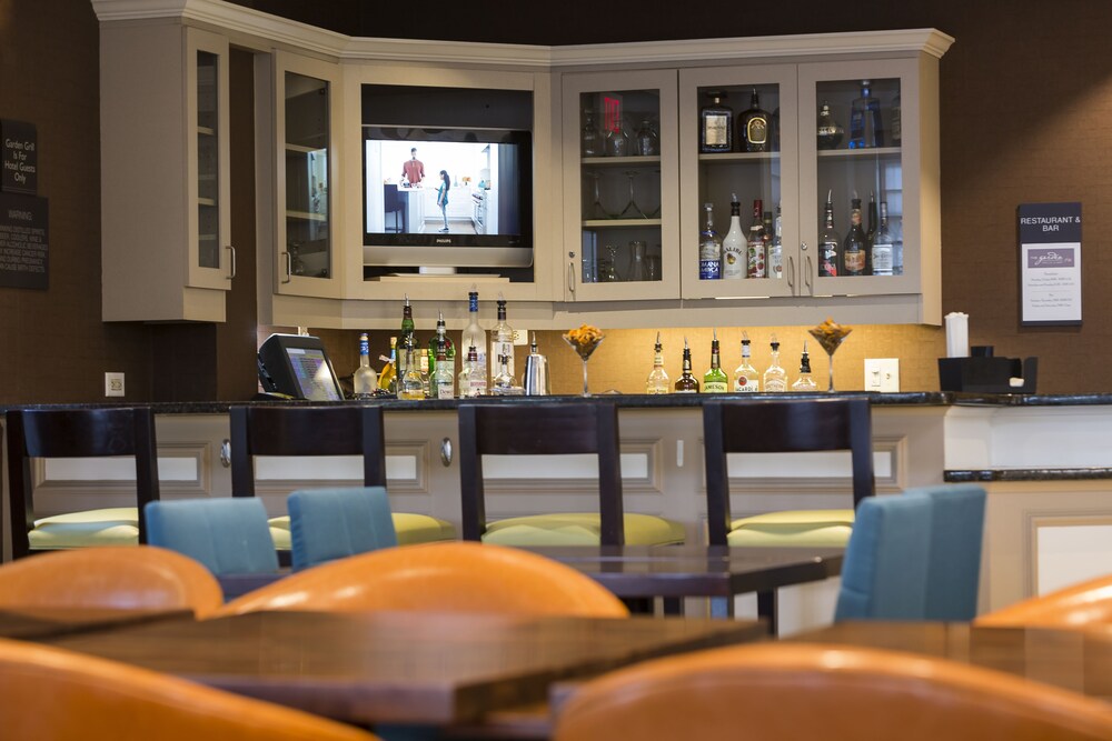 Hotel Bar