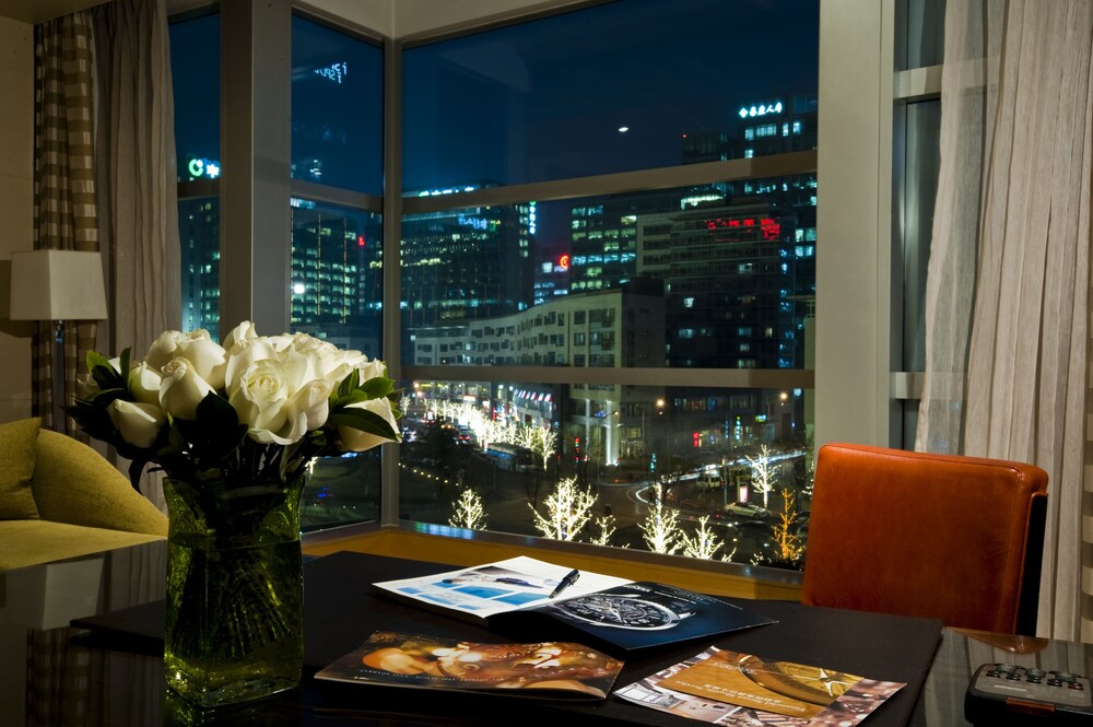 Guestroom View