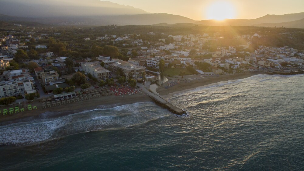 Beach/Ocean View