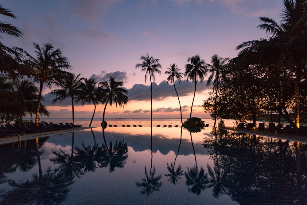 Infinity-Pool