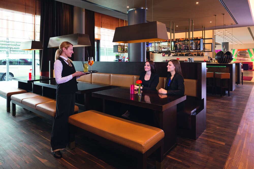 Hotel Lounge