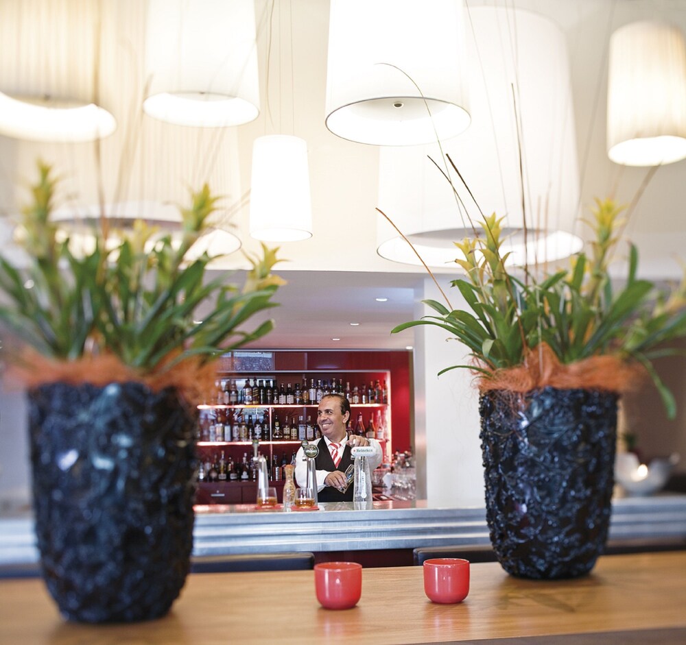 Hotel Bar