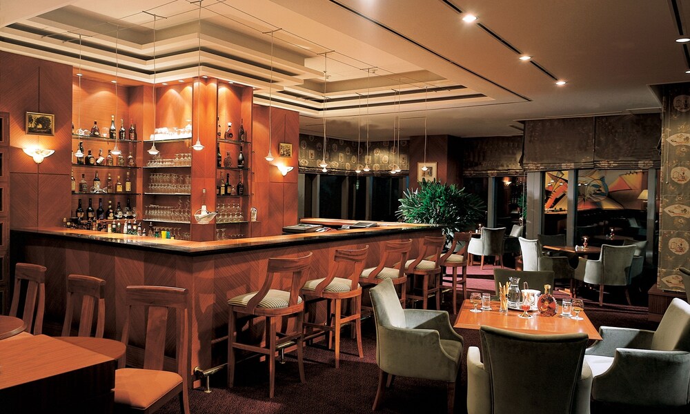 Hotel Bar