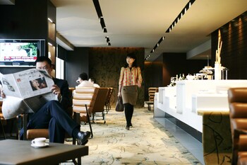 Hotel Lounge