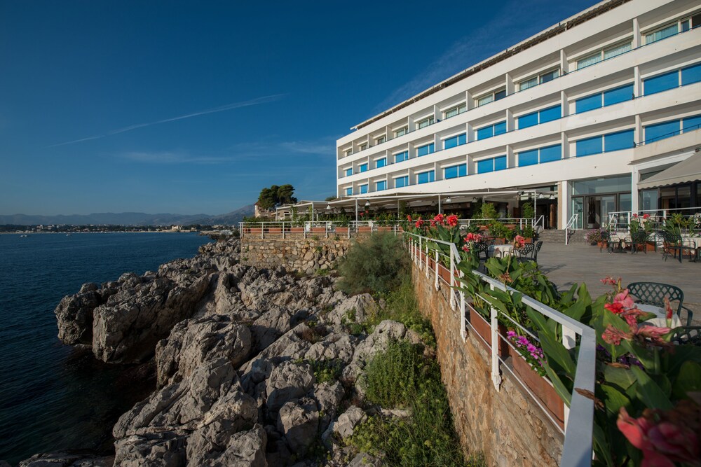 Hotel Front