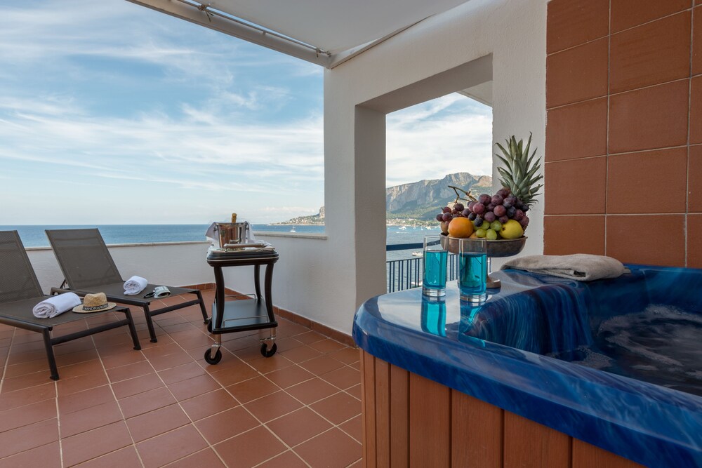 Jetted Tub
