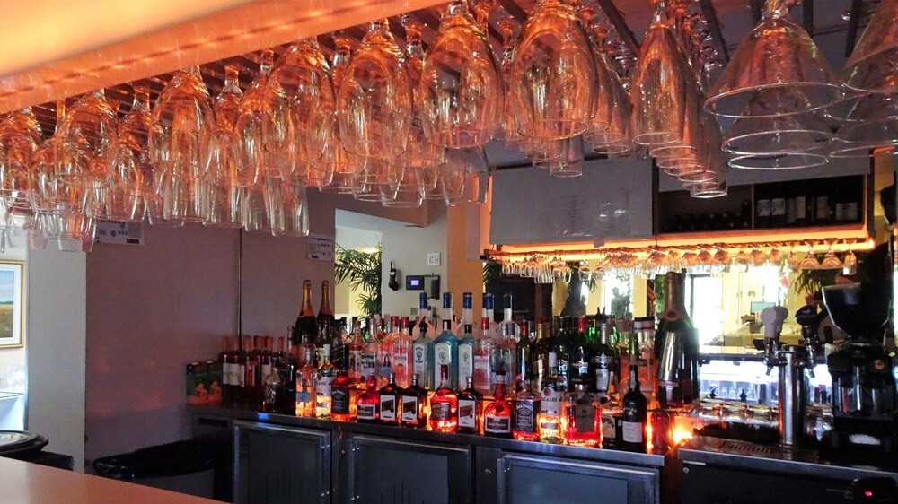 Hotel Bar