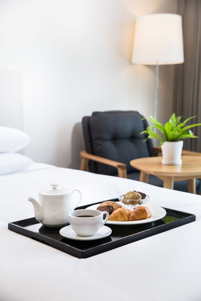 Room Service - Dining