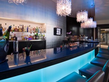 Hotel Lounge