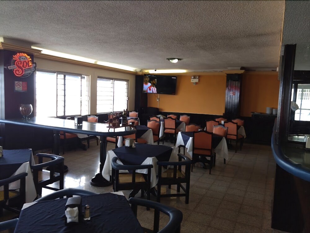 Hotel Bar