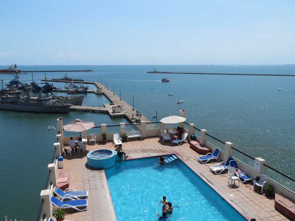 Rooftop Pool