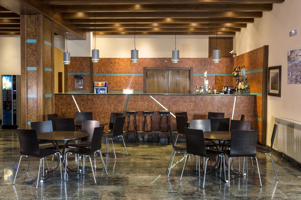 Hotel Bar