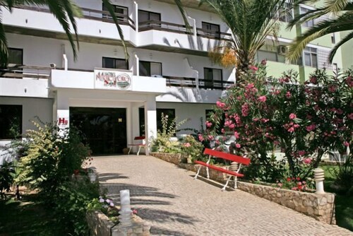 Fachada del hotel