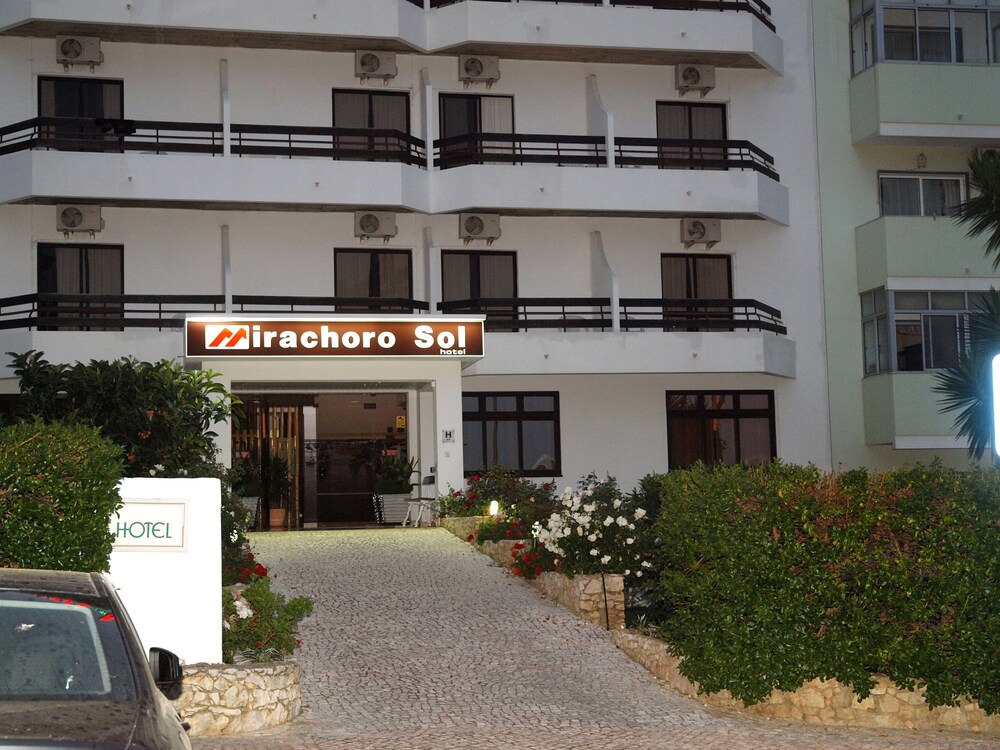 Entrada al hotel