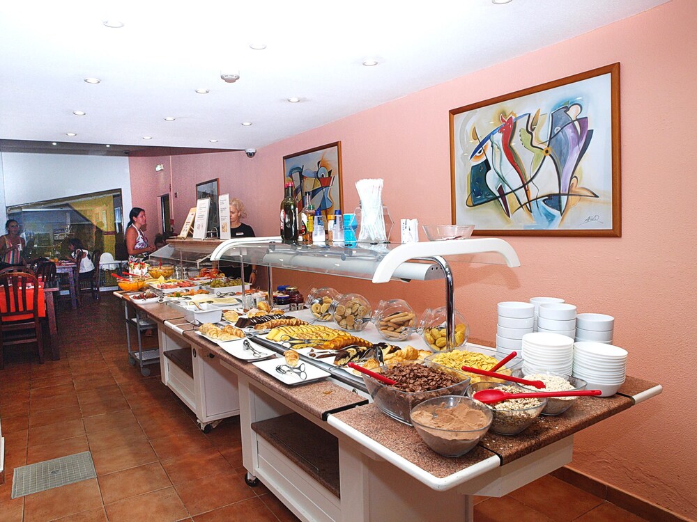 Desayuno bufé