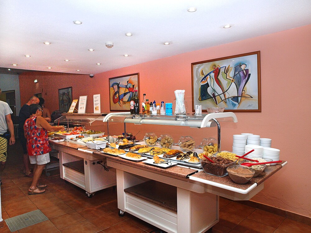 Desayuno bufé