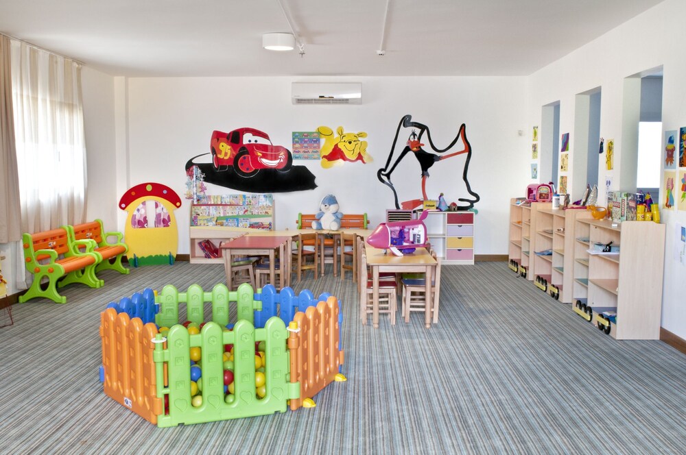 Childrens Play Area - Indoor