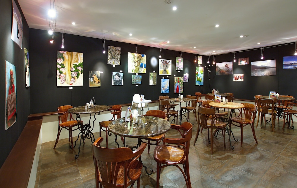 Cafe