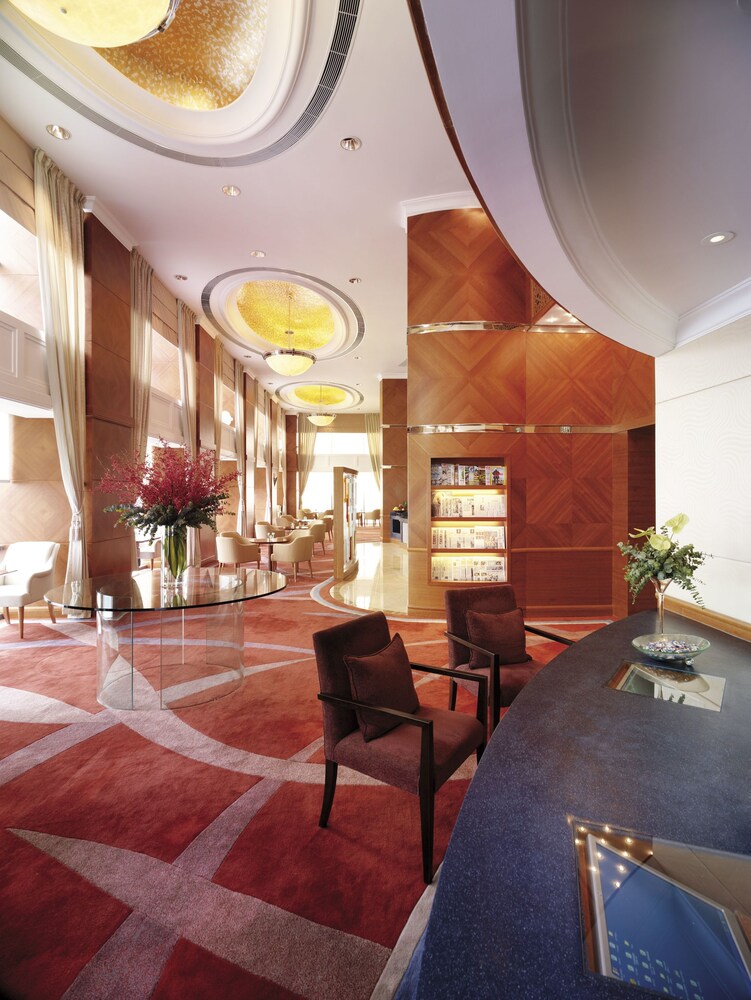 Executive Lounge