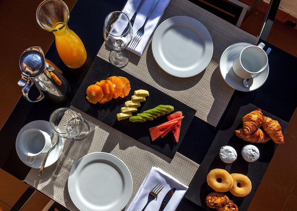 Room Service - Dining
