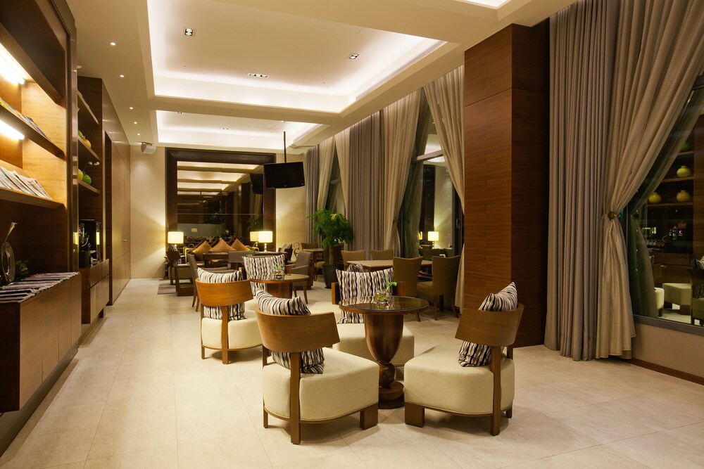 Executive Lounge