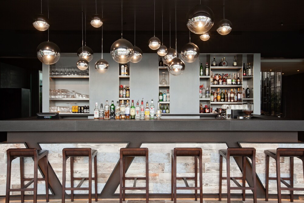 Poolside Bar