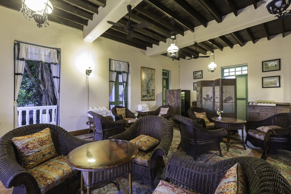 Executive Lounge