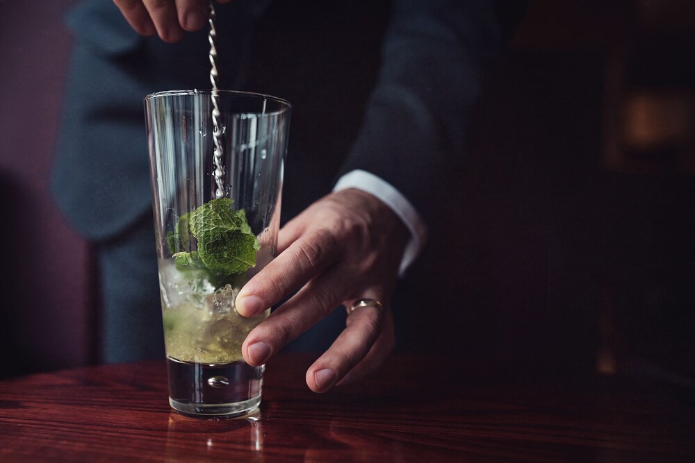 Hotel Bar