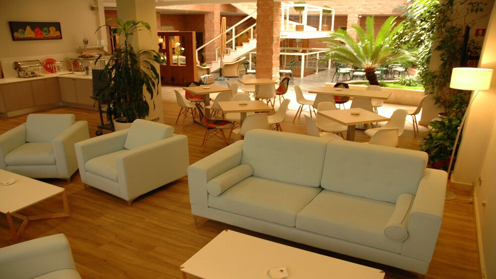 Lobby-Lounge
