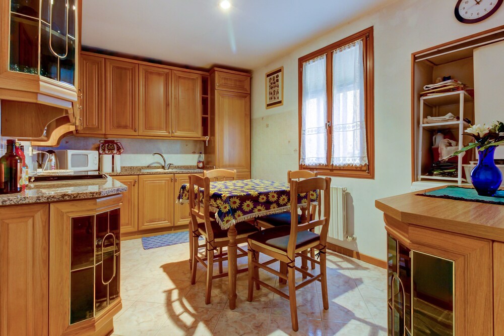 Apartment, 1 Bedroom (B2 - Random Address) - In-Room Kitchen