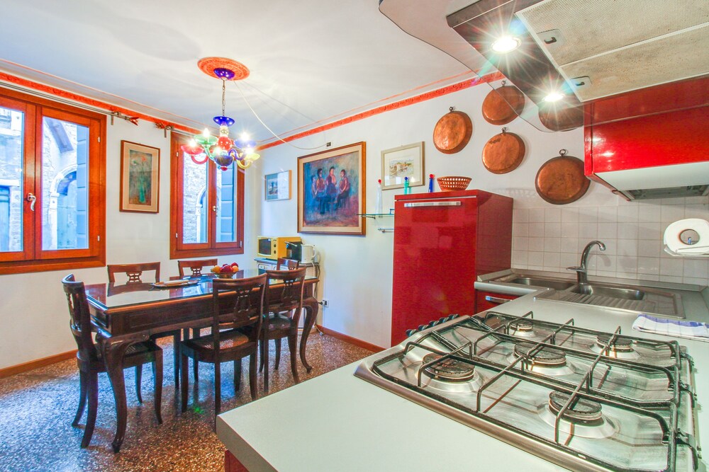 Apartment, 1 Bedroom (B3 - Random Address) - In-Room Kitchen