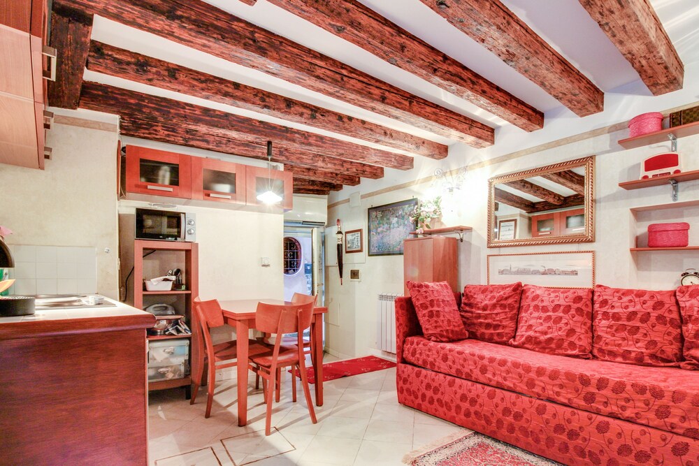 Apartment, 1 Bedroom (B2 - Random Address) - Living Room