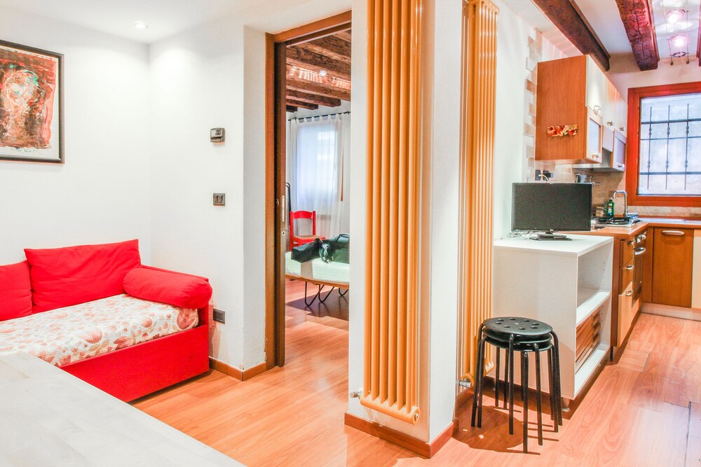 Studio (M2 - Random Address) - Living Area