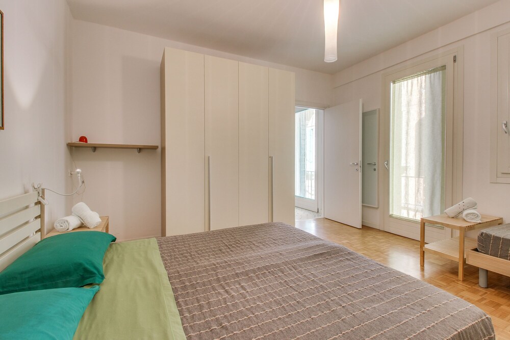 Apartment, 1 Bedroom (B2 - Random Address) - Guestroom