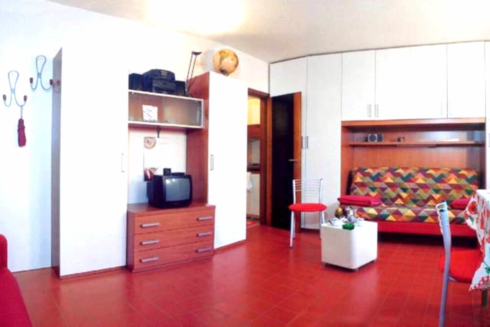 Studio (M2 - Random Address) - Living Area