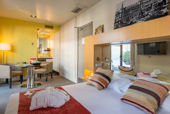 Guestroom