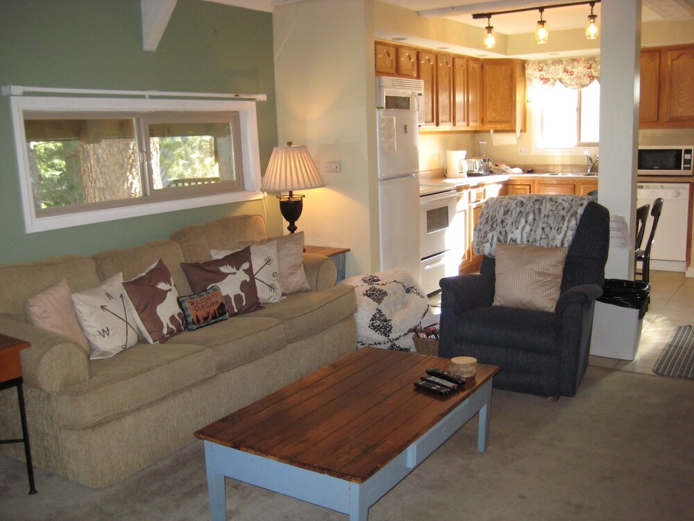 Condo, 2 Bedrooms (+ Loft) - Living Area